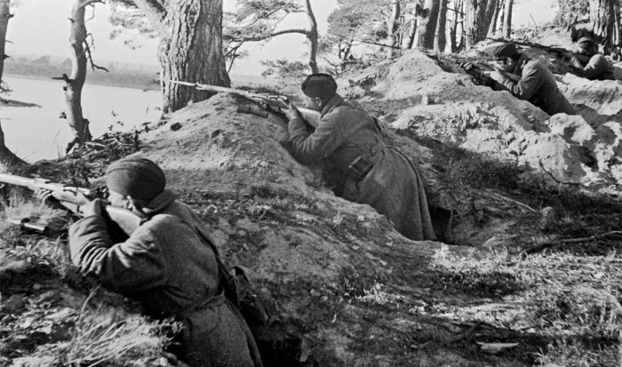 Иллюстрация к книге — Я был там: история мальчика, пережившего блокаду. Воспоминания простого человека о непростом времени [i_033.jpg]