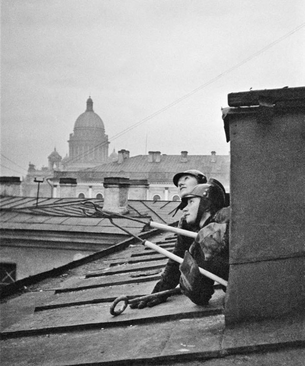 Иллюстрация к книге — Я был там: история мальчика, пережившего блокаду. Воспоминания простого человека о непростом времени [i_038.jpg]