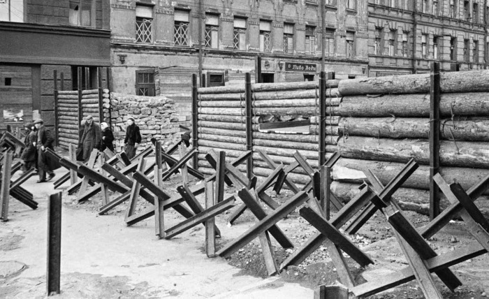 Иллюстрация к книге — Я был там: история мальчика, пережившего блокаду. Воспоминания простого человека о непростом времени [i_040.jpg]