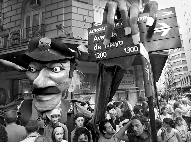 Иллюстрация к книге — Неудобное прошлое. Память о государственных преступлениях в России и других странах [i_010.jpg]