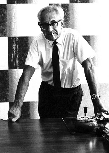 Иллюстрация к книге — Неудобное прошлое. Память о государственных преступлениях в России и других странах [i_047.jpg]