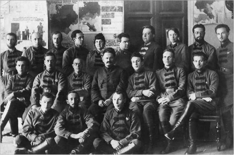 Иллюстрация к книге — Советская военная разведка 1917—1934 гг. [i_023.jpg]