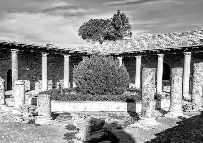 Иллюстрация к книге — Страны Магриба. Тунис. Независимое государство на руинах Карфагена [i_075.jpg]