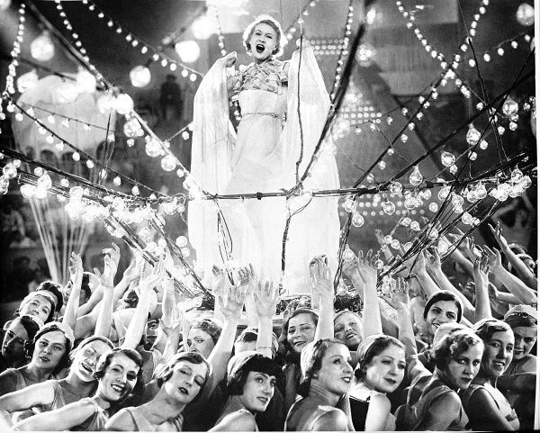 Иллюстрация к книге — Любовь Орлова: Годы счастья [image12.jpg]