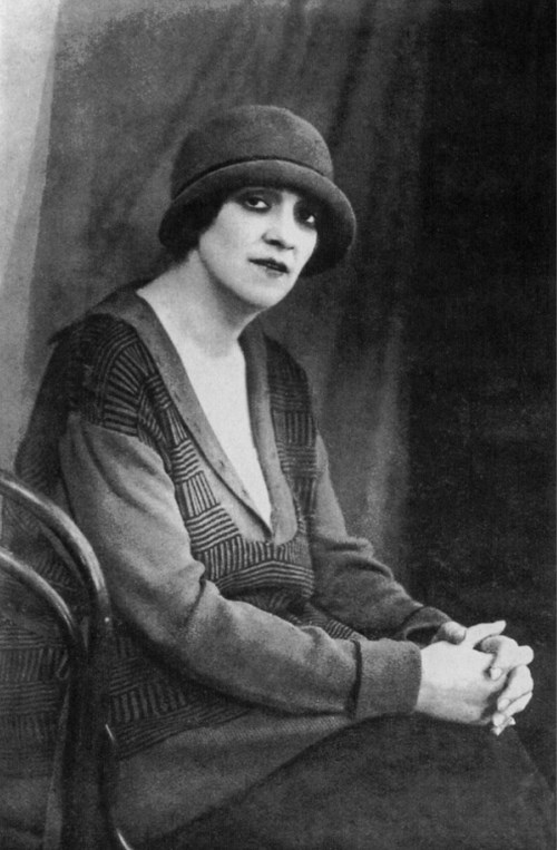 Иллюстрация к книге — Я – выкидыш Станиславского [image2.jpg]