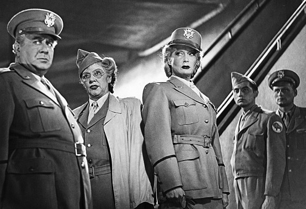 Иллюстрация к книге — Я – выкидыш Станиславского [image20.jpg]