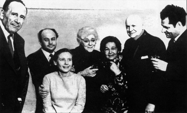 Иллюстрация к книге — Я – выкидыш Станиславского [image37.jpg]