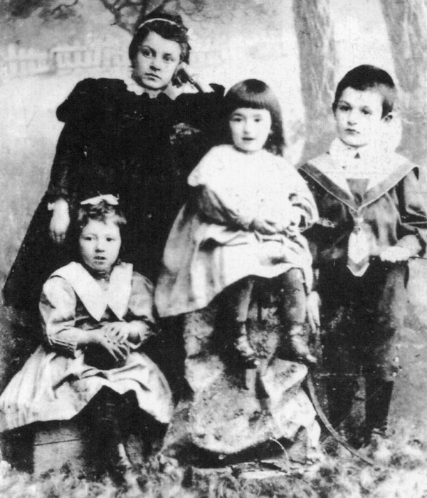 Иллюстрация к книге — Я – выкидыш Станиславского [image6.jpg]