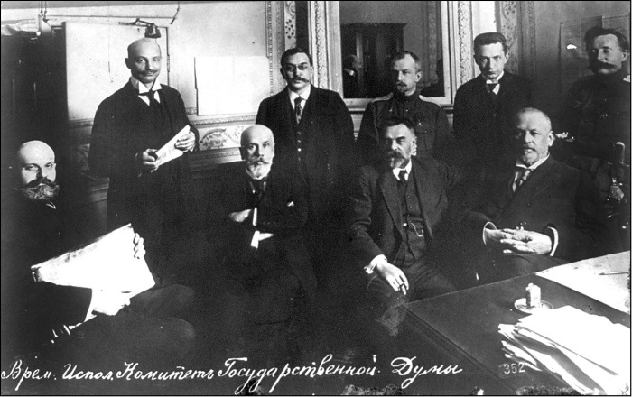 Иллюстрация к книге — Закулисье Февраля. Масоны, заговорщики, революционеры [i_032.jpg]