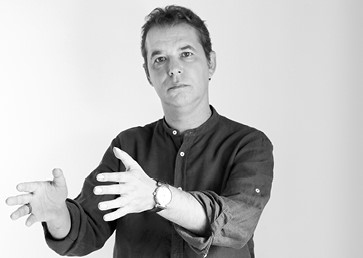 Иллюстрация к книге — 14 запрещенных приемов общения для манипуляций. Власть и магия слов [i_023.jpg]