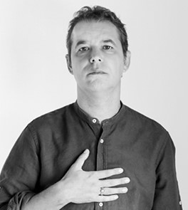 Иллюстрация к книге — 14 запрещенных приемов общения для манипуляций. Власть и магия слов [i_025.jpg]