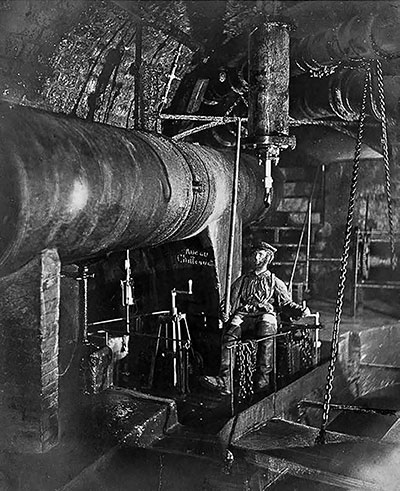 Иллюстрация к книге — Подземный мир. Нижние этажи цивилизации [i_017.jpg]