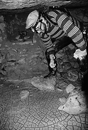 Иллюстрация к книге — Подземный мир. Нижние этажи цивилизации [i_050.jpg]