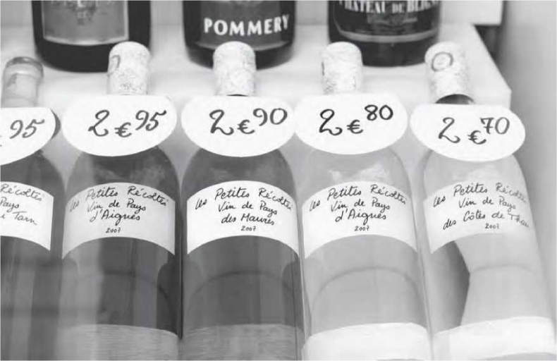 Иллюстрация к книге — Сладкая жизнь в Париже. Гастрономические авантюры в самом прославленном и противоречивом городе мира [i_001.jpg]