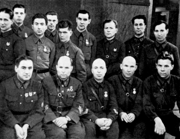 Иллюстрация к книге — Сопротивление на оккупированной советской территории (1941-1944 гг.) [i_025.jpg]