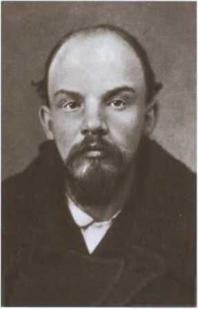 Иллюстрация к книге — Вожди СССР [i_005.jpg]