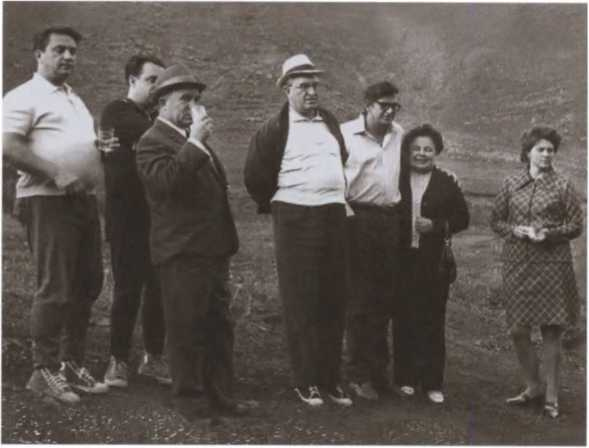 Иллюстрация к книге — Вожди СССР [i_051.jpg]