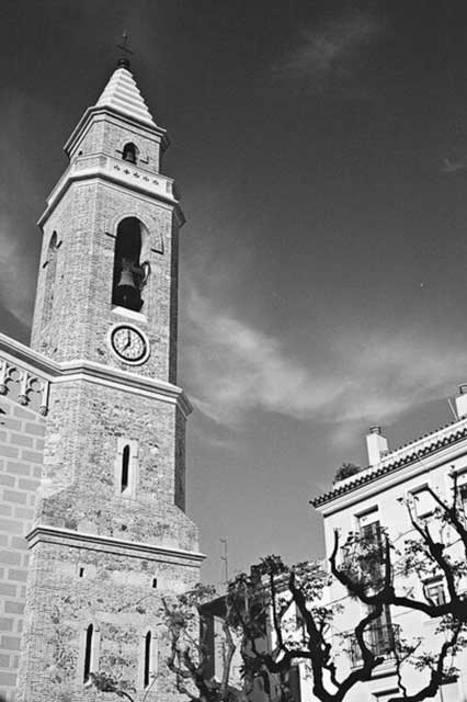 Иллюстрация к книге — Испания со вкусом солнца. Гаспачо для печального рыцаря [i_023.jpg]