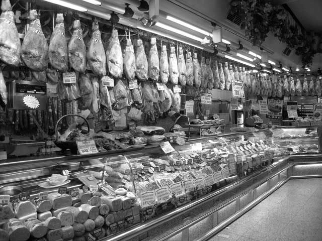 Иллюстрация к книге — Испания со вкусом солнца. Гаспачо для печального рыцаря [i_075.jpg]