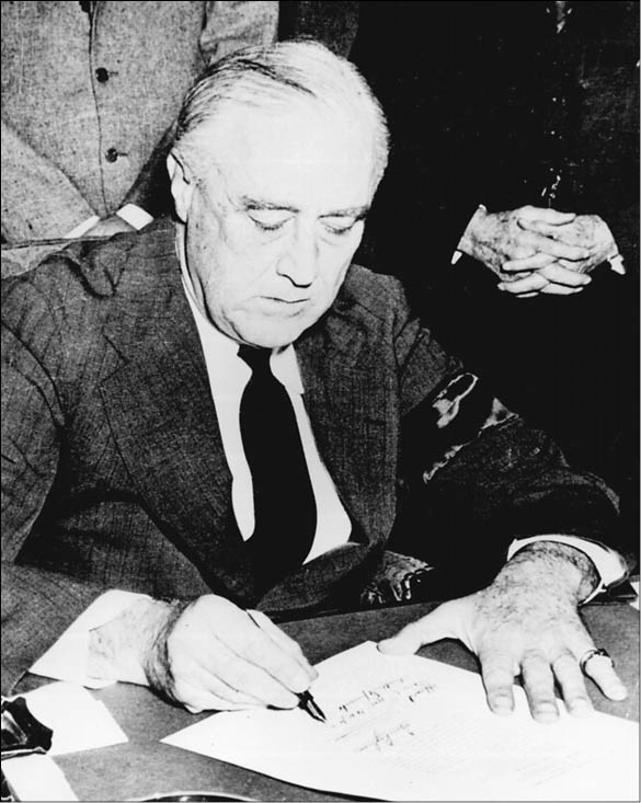 Иллюстрация к книге — История Второй мировой войны. Блицкриг [i_053.jpg]