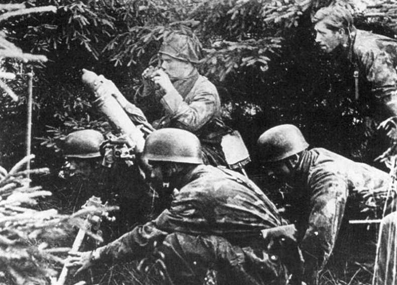 Иллюстрация к книге — Арденнская операция. Последняя авантюра Гитлера [i_025.jpg]