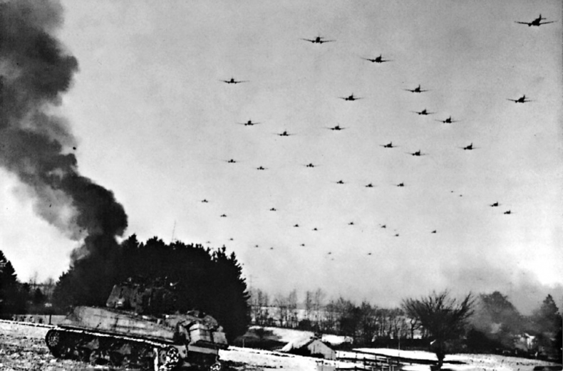 Иллюстрация к книге — Арденнская операция. Последняя авантюра Гитлера [i_060.jpg]