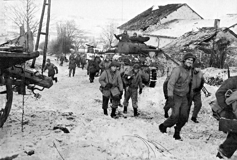 Иллюстрация к книге — Арденнская операция. Последняя авантюра Гитлера [i_067.jpg]