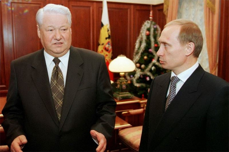 Иллюстрация к книге — Москва ельцинская. Хроники президентского правления [i_026.jpg]