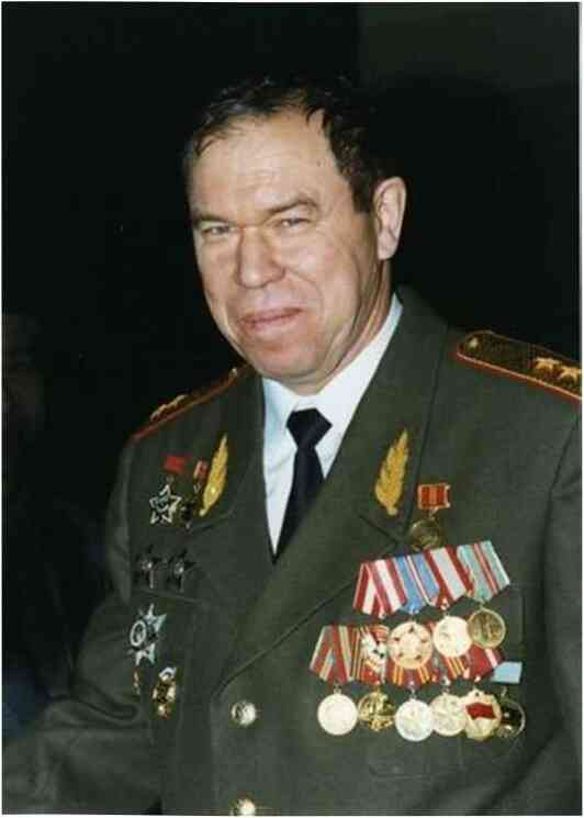 Иллюстрация к книге — Москва ельцинская. Хроники президентского правления [i_078.jpg]