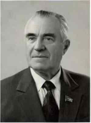 Иллюстрация к книге — Москва ельцинская. Хроники президентского правления [i_100.jpg]