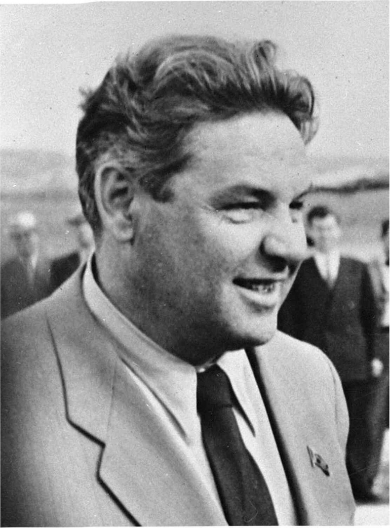 Иллюстрация к книге — Москва ельцинская. Хроники президентского правления [i_112.jpg]