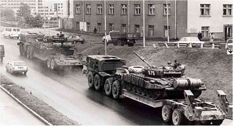 Иллюстрация к книге — Москва ельцинская. Хроники президентского правления [i_119.jpg]