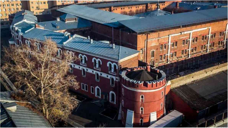 Иллюстрация к книге — Москва ельцинская. Хроники президентского правления [i_176.jpg]