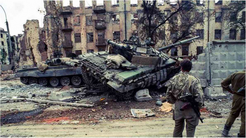 Иллюстрация к книге — Москва ельцинская. Хроники президентского правления [i_216.jpg]