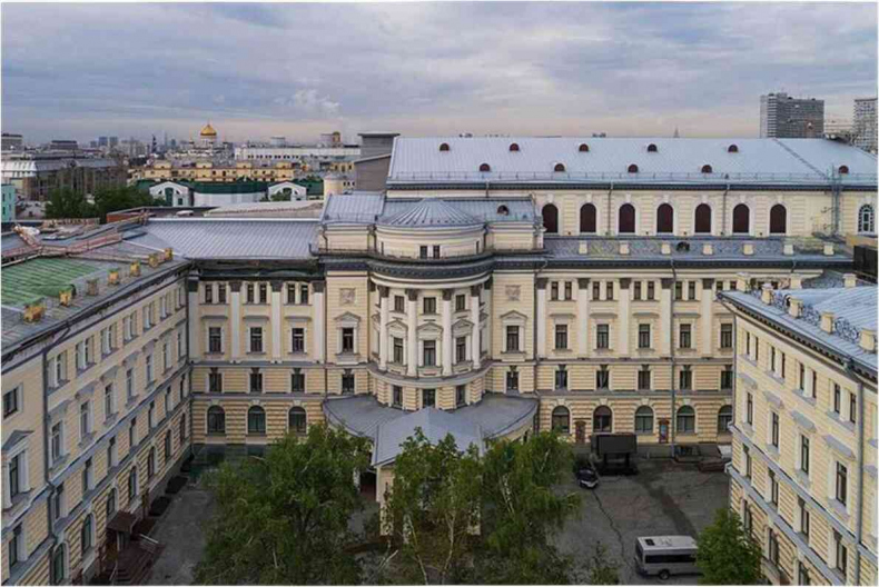 Иллюстрация к книге — Москва ельцинская. Хроники президентского правления [i_268.jpg]