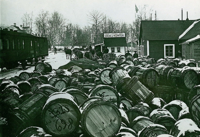 Иллюстрация к книге — Ленин в поезде [i_022.jpg]