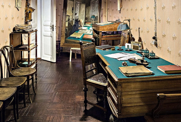 Иллюстрация к книге — Ленин в поезде [i_035.jpg]