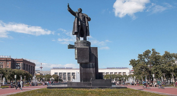 Иллюстрация к книге — Ленин в поезде [i_041.jpg]