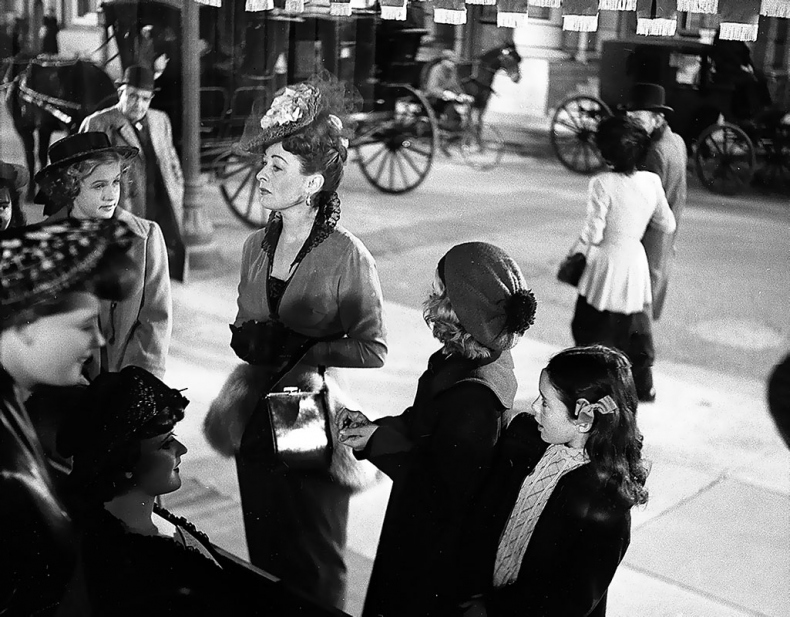 Иллюстрация к книге — Огни рампы. Мир «Огней рампы» [i_037.jpg]