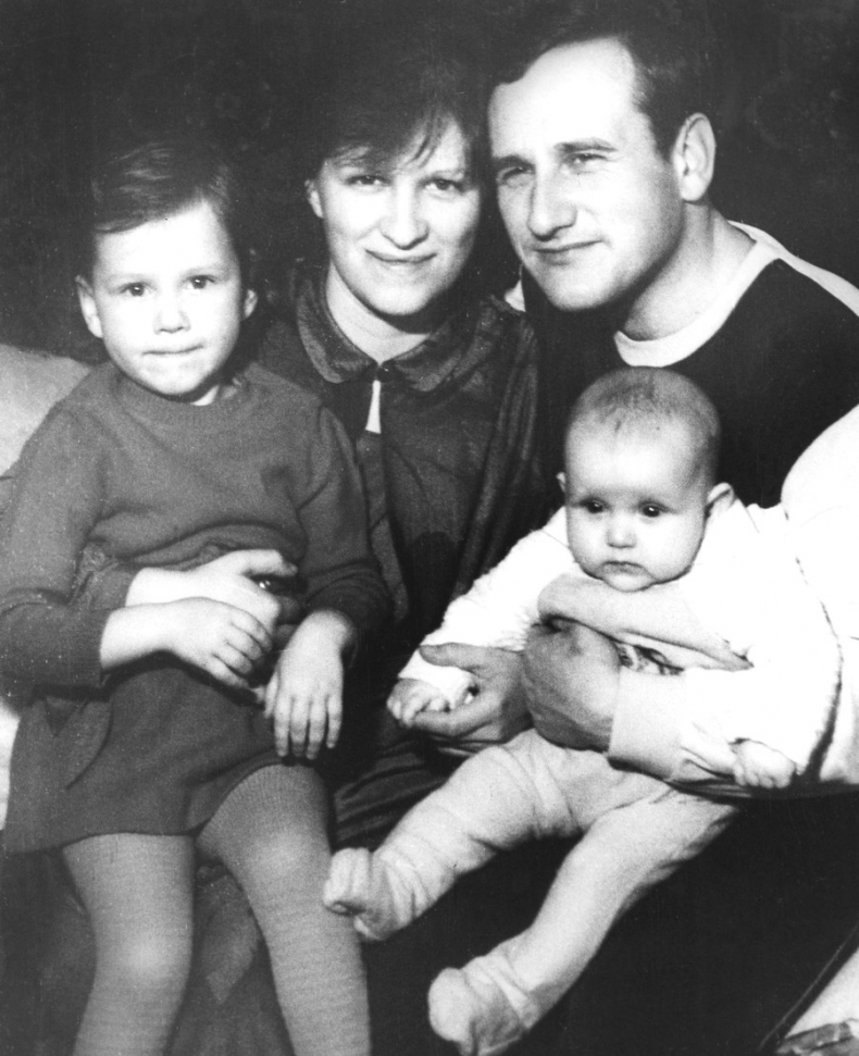 Иллюстрация к книге — Две стороны одной медали [i_016.jpg]