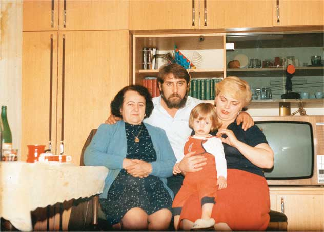 Иллюстрация к книге — Несломленная [i_002.jpg]