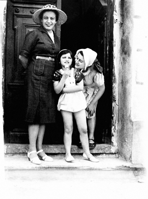 Иллюстрация к книге — В тени Холокоста. Дневник Рении [i_009.jpg]