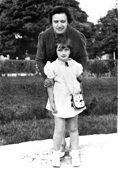 Иллюстрация к книге — В тени Холокоста. Дневник Рении [i_012.jpg]