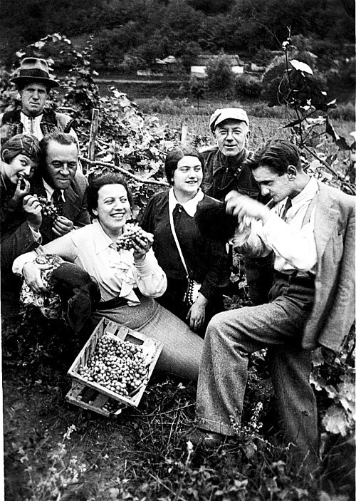 Иллюстрация к книге — В тени Холокоста. Дневник Рении [i_013.jpg]