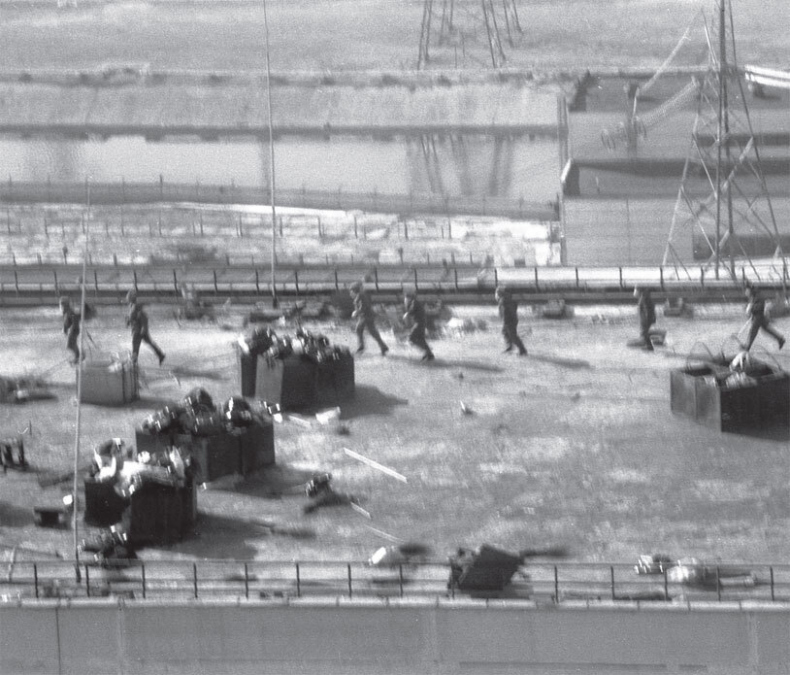 Иллюстрация к книге — Валерий Легасов: Высвечено Чернобылем [i_050.jpg]