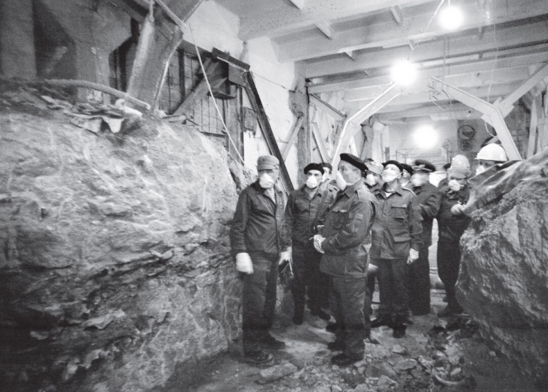 Иллюстрация к книге — Валерий Легасов: Высвечено Чернобылем [i_063.jpg]