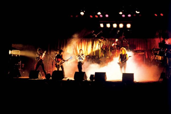 Иллюстрация к книге — Ария: Возрождение Легенды. Авторизованная биография группы [i_009.jpg]