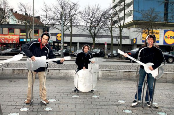Иллюстрация к книге — Ария: Возрождение Легенды. Авторизованная биография группы [i_037.jpg]