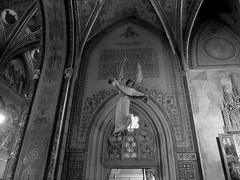 Иллюстрация к книге — Великолепная Прага. Город золотого волшебства [img_103.jpg]