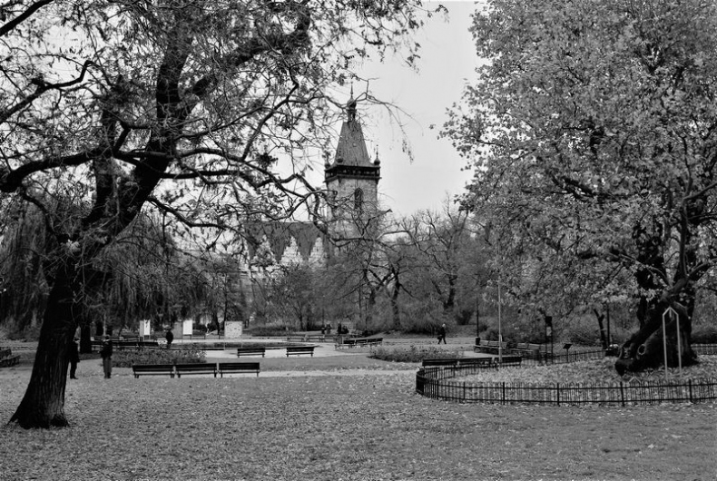 Иллюстрация к книге — Великолепная Прага. Город золотого волшебства [img_107.jpg]